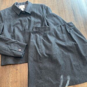 Field Manor Charcoal Gray Wool Suit (Coat and Skirt) - Size 10
